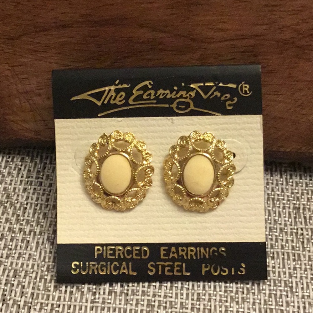 Vintage Gold Tone and Cream Enamel Post Earrings from The Earring Tree J048